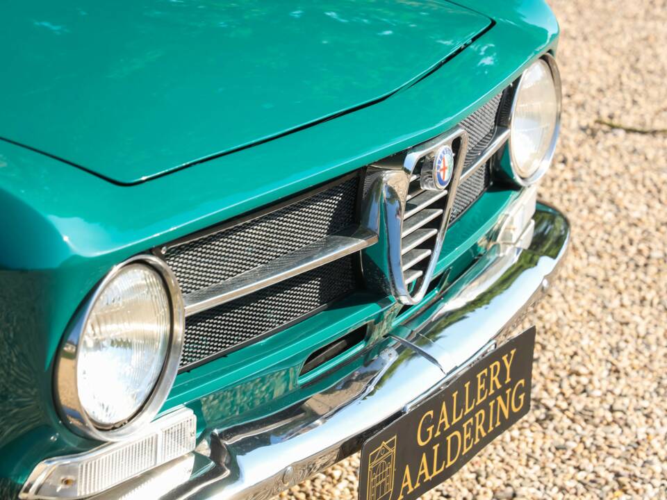 Bild 20/50 von Alfa Romeo Giulia 1300 GT Junior (1972)