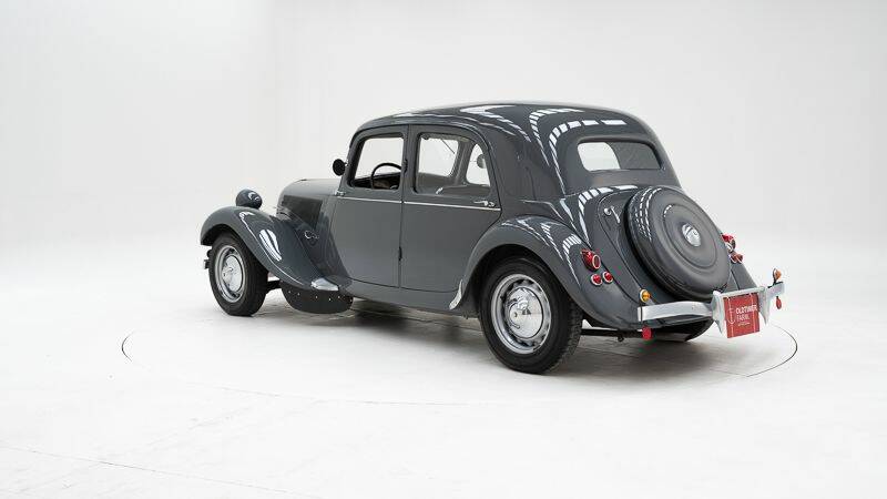 Image 4/15 of Citroën Traction Avant 11 BL (1950)