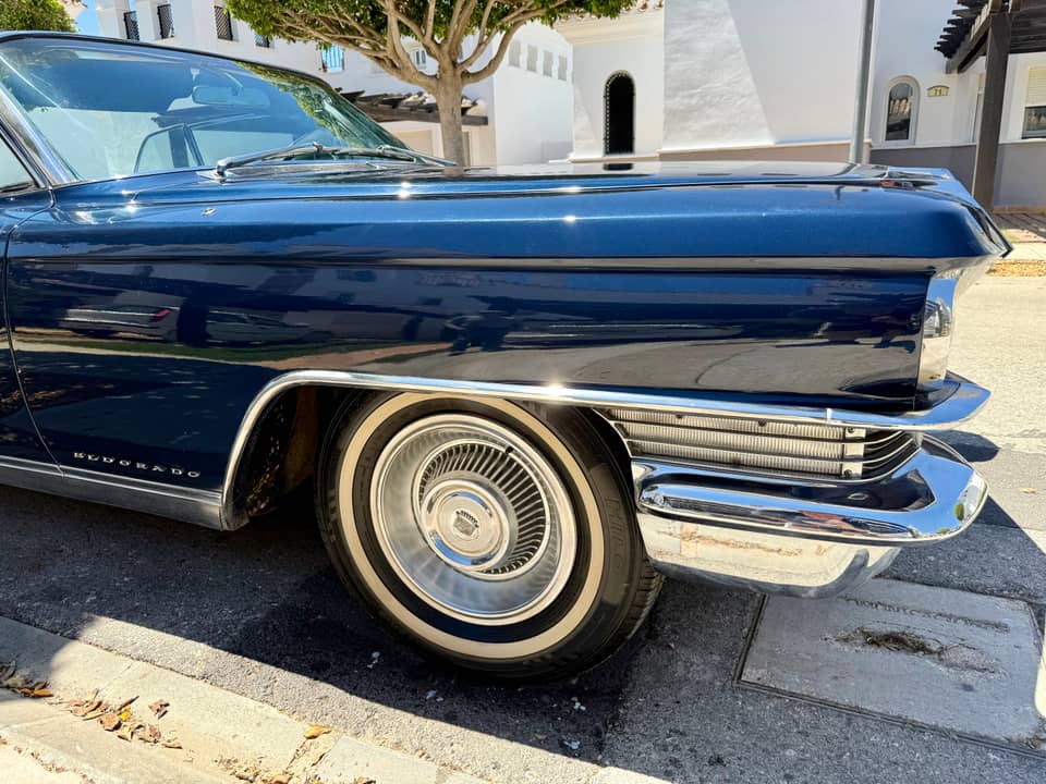 Bild 13/34 von Cadillac Eldorado Biarritz Convertible (1963)