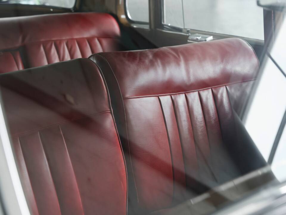 Image 30/50 de Mercedes-Benz 300 c (1956)
