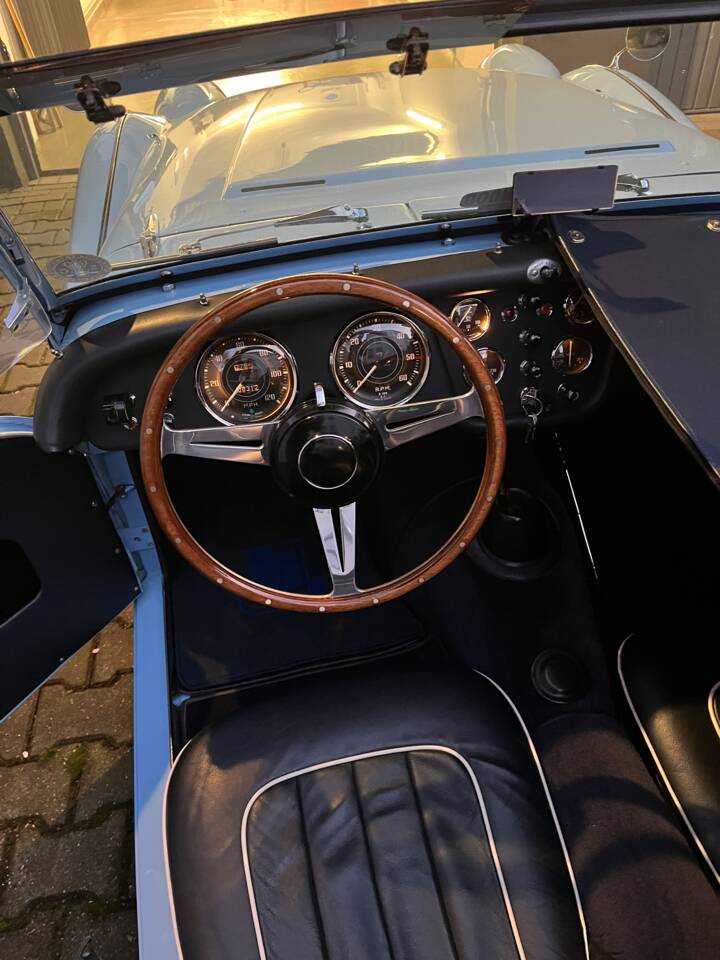 Image 3/11 of Triumph TR 3 (1956)