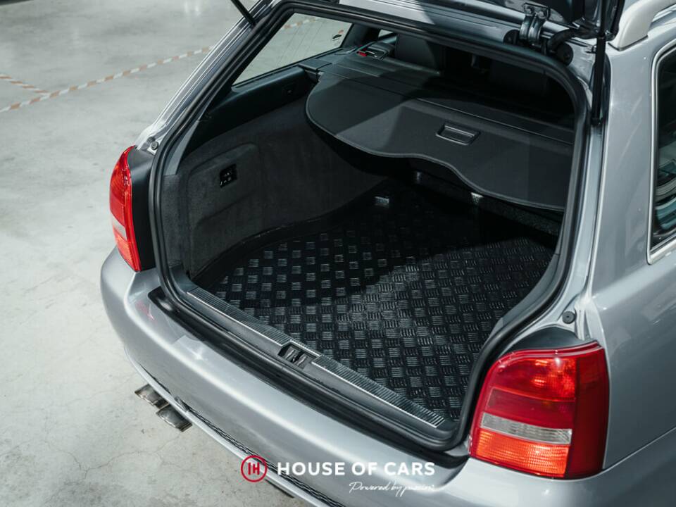 Bild 13/24 von Audi RS4 Avant (2001)