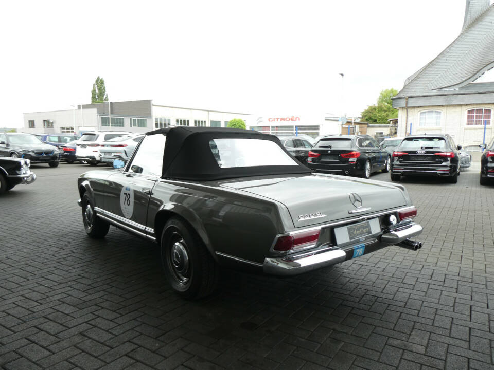 Afbeelding 6/23 van Mercedes-Benz 230 SL (1965)