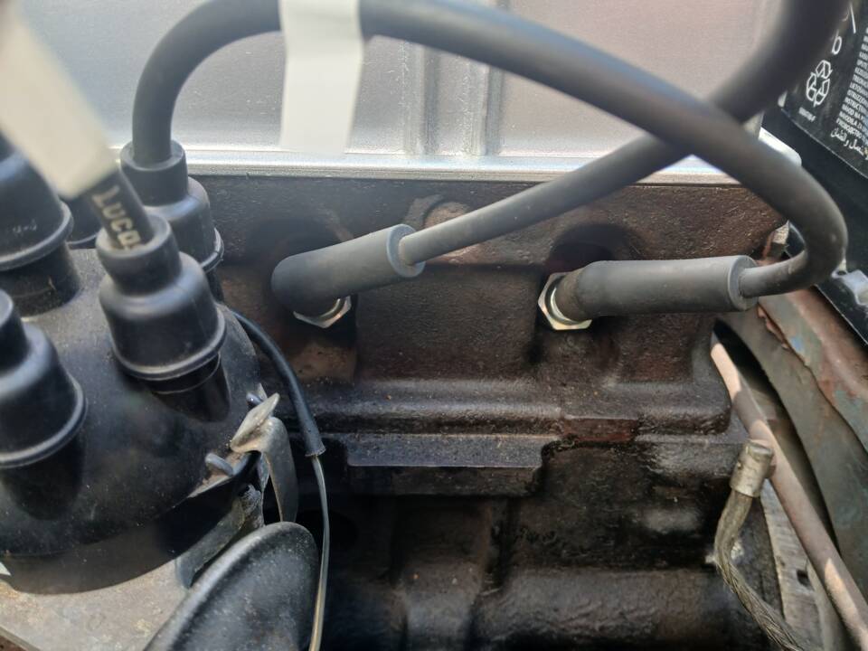 Image 36/51 of Triumph TR 6 (1975)