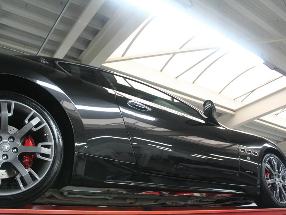Imagen 22/50 de Maserati GranTurismo S (2010)