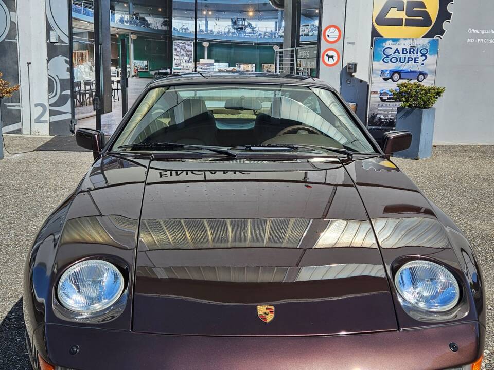 Image 3/28 of Porsche 928 S4 (1987)