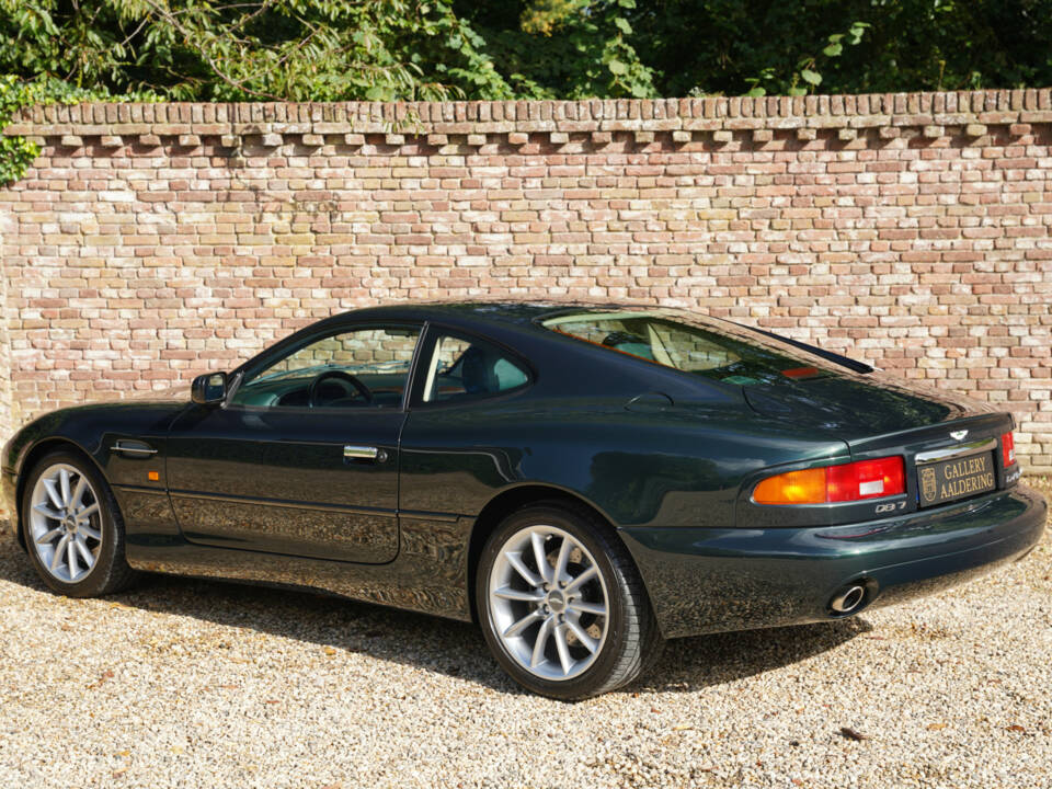 Image 14/50 de Aston Martin DB 7 Vantage (2001)