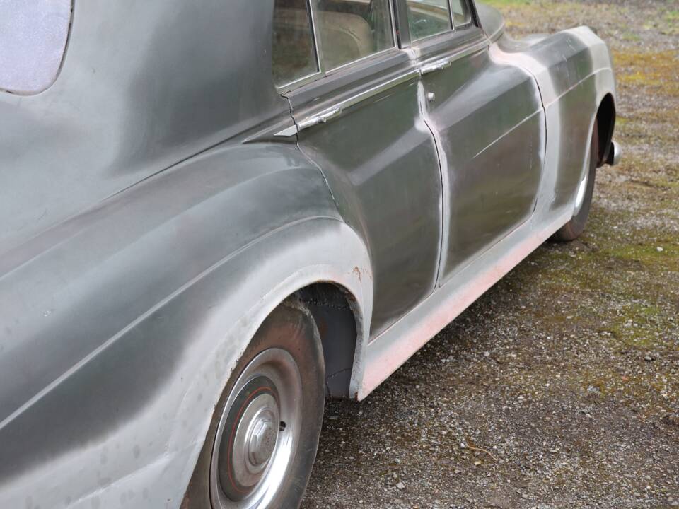 Image 37/50 of Bentley S 1 (1956)