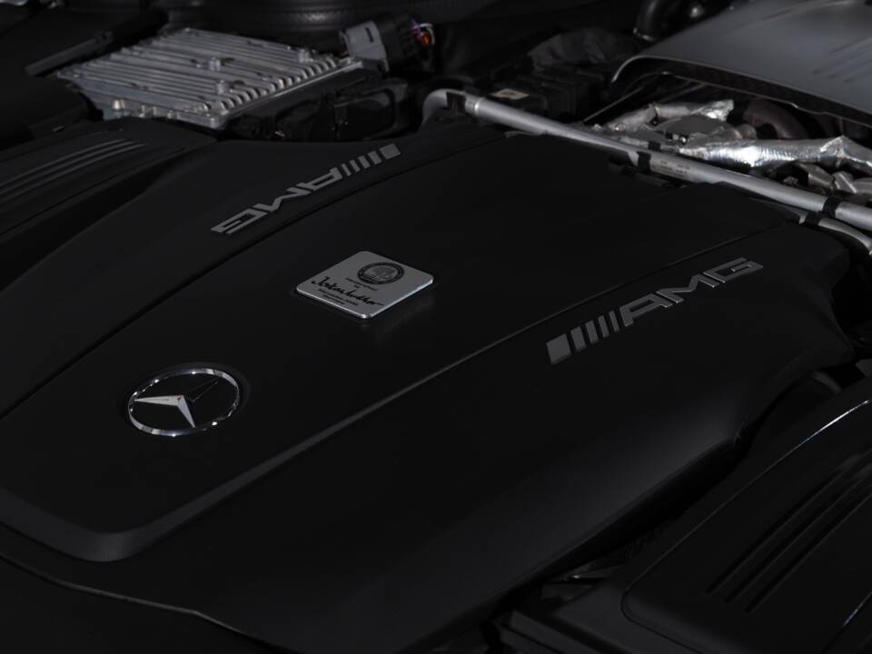 Image 19/49 of Mercedes-AMG GT-S (2015)