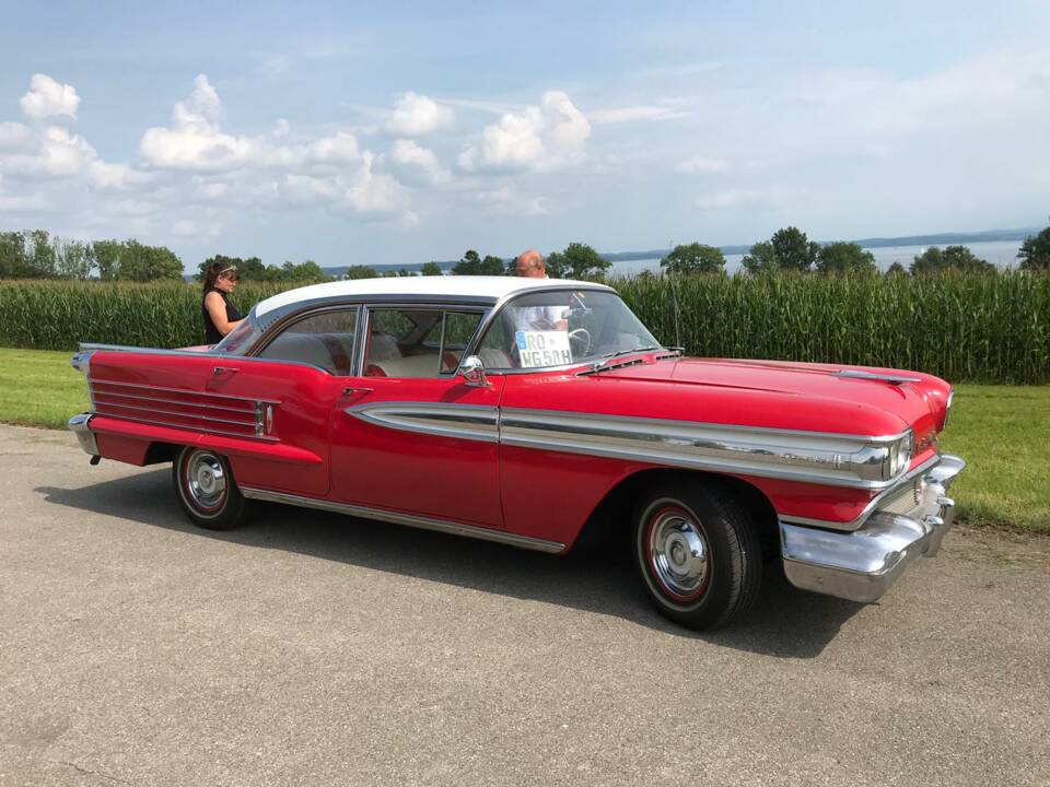 Image 3/4 of Oldsmobile Super 88 Convertible (1958)