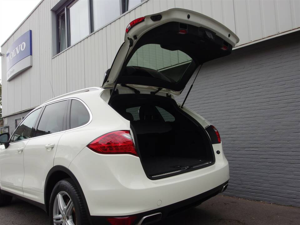 Bild 80/99 von Porsche Cayenne S (2010)