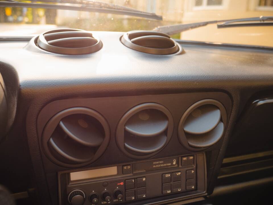 Imagen 9/32 de Alfa Romeo 1.6 Spider (1989)