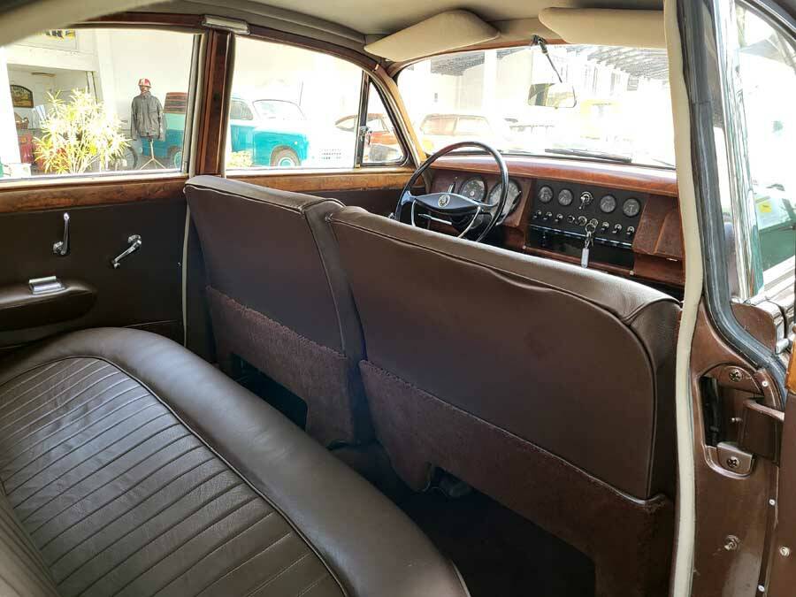 Image 31/42 of Jaguar Mk II 2.4 (1964)