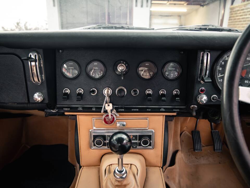 Imagen 26/42 de Jaguar E-Type (2+2) (1967)