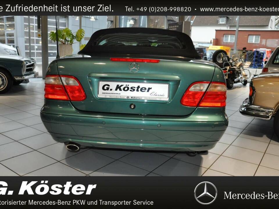Image 6/12 of Mercedes-Benz CLK 200 Kompressor (2001)