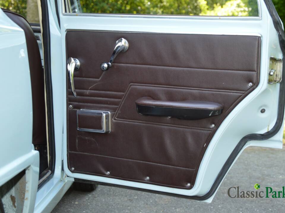 Image 18/50 de Alfa Romeo Giulia 1300 (1967)