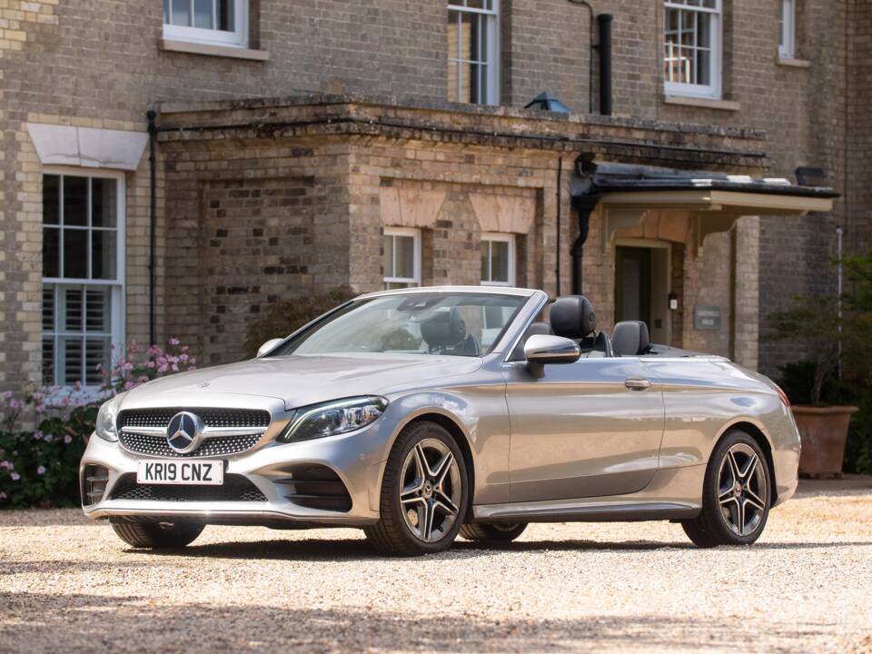 Bild 20/50 von Mercedes-Benz C 300 d (2019)