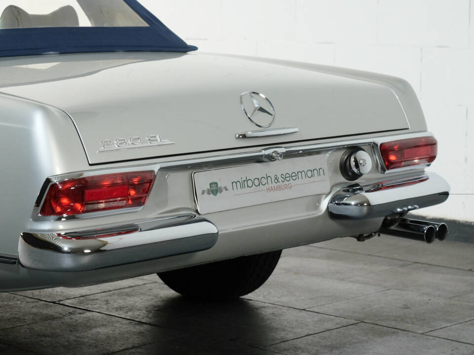 Image 12/36 of Mercedes-Benz 280 SL (1969)