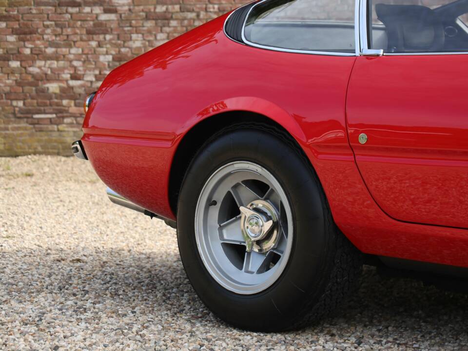 Afbeelding 24/50 van Ferrari 365 GTB/4 Daytona (1973)