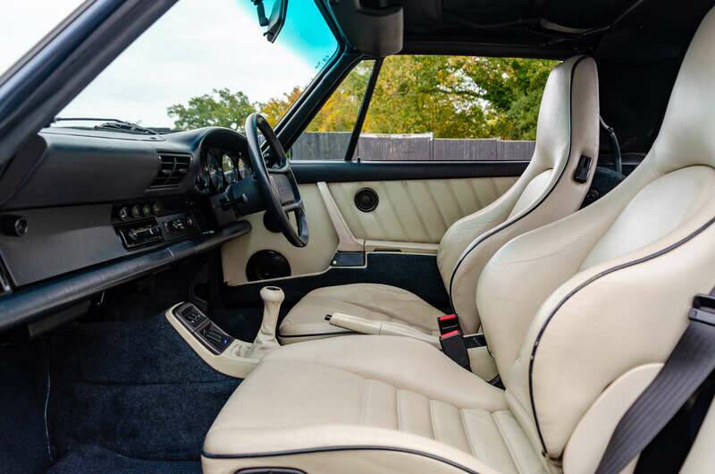 Bild 16/16 von Porsche 911 Carrera 4 (1990)