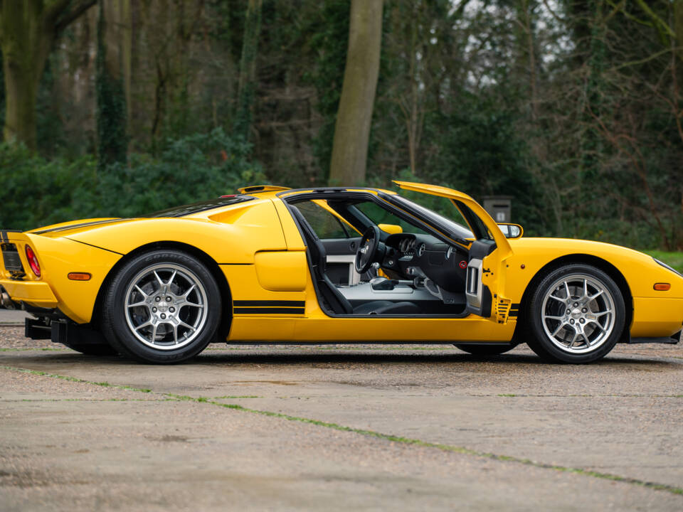 Bild 12/30 von Ford GT (2005)