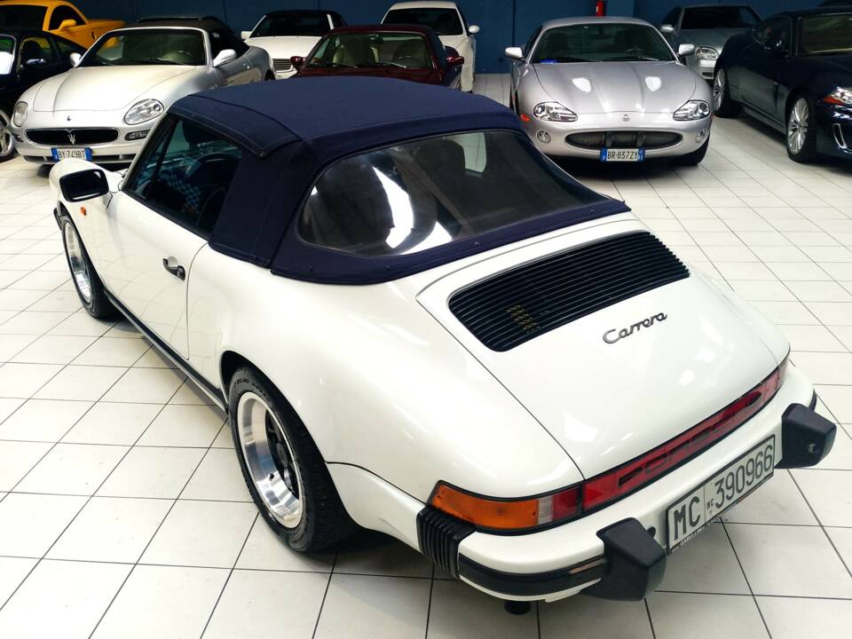 Bild 16/77 von Porsche 911 Carrera 3.2 (1984)