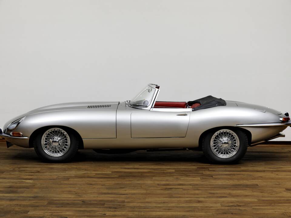 Afbeelding 3/27 van Jaguar E-Type 4.2 (1966)
