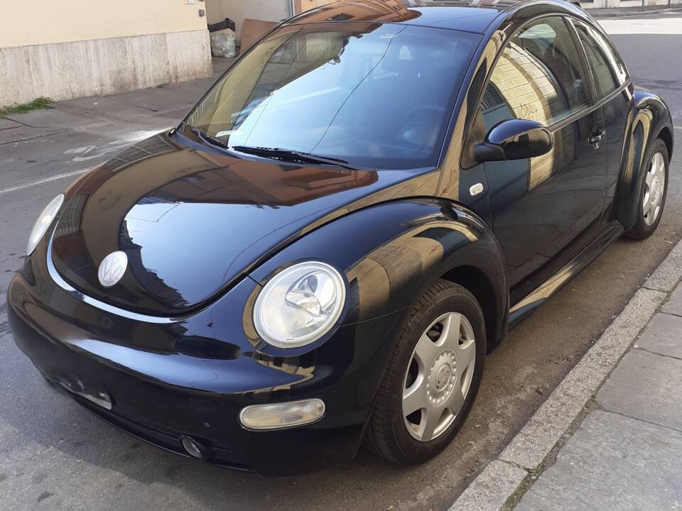 Afbeelding 1/6 van Volkswagen New Beetle 1.6 (2001)