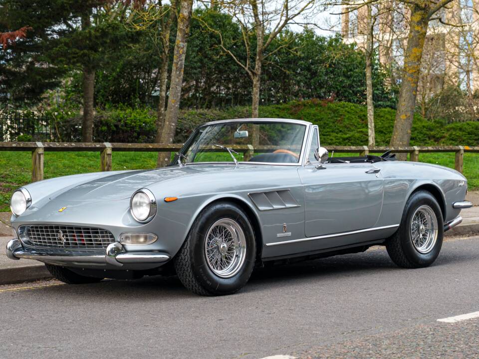 Bild 1/38 von Ferrari 275 GTS (1966)