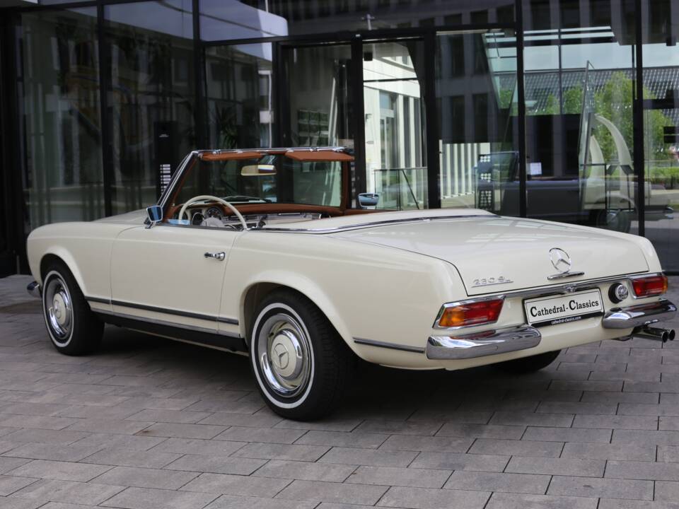 Imagen 28/50 de Mercedes-Benz 230 SL (1965)