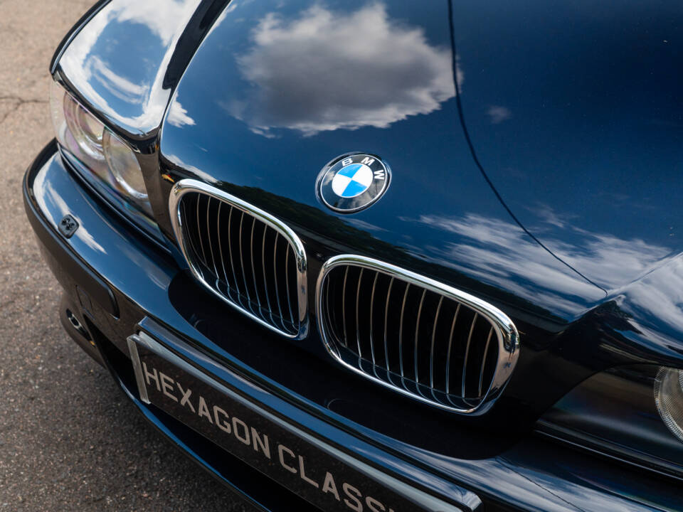 Image 52/56 of BMW M5 (2000)