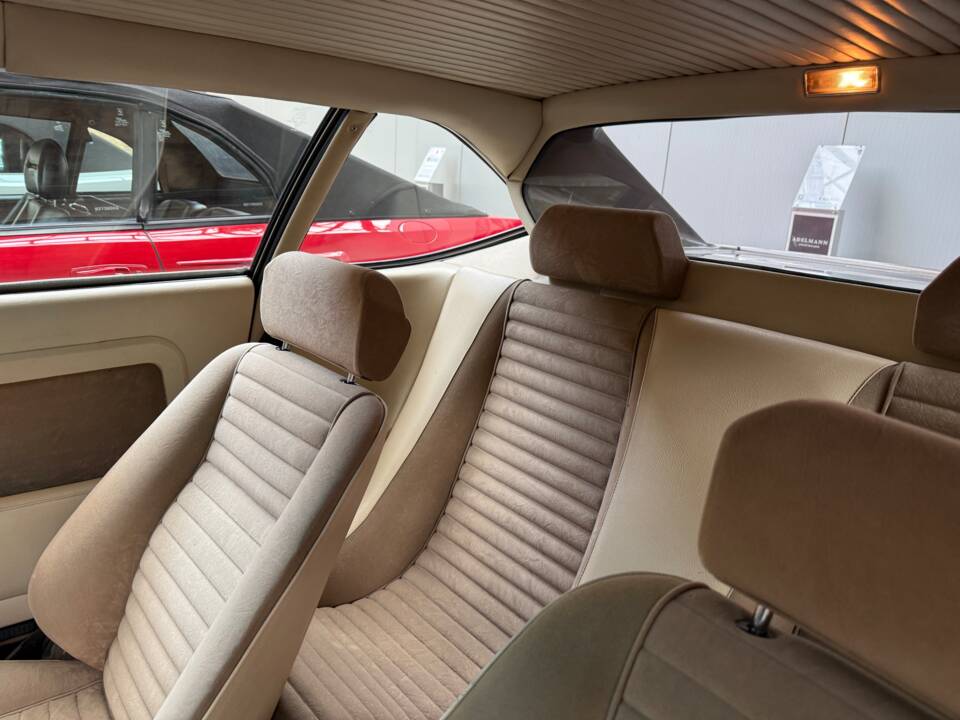 Bild 12/21 von Ferrari Dino 308 GT4 (1975)