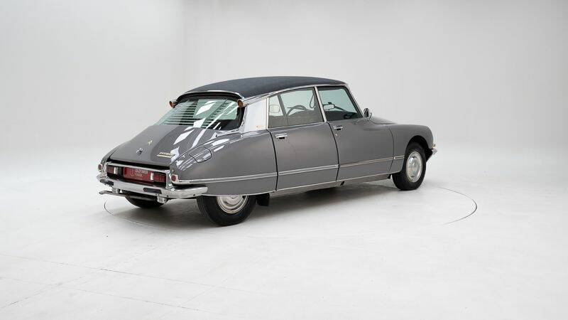 Image 2/15 of Citroën DS 23 IE (1974)