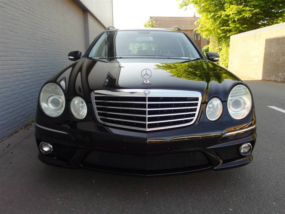 Image 7/98 of Mercedes-Benz E 63 AMG T (2008)