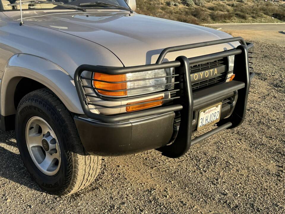 Immagine 4/45 di Toyota Land Cruiser FJ80 (1994)