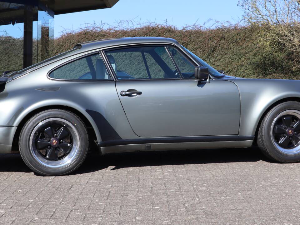 Imagen 49/52 de Porsche 911 Turbo 3.3 (1987)