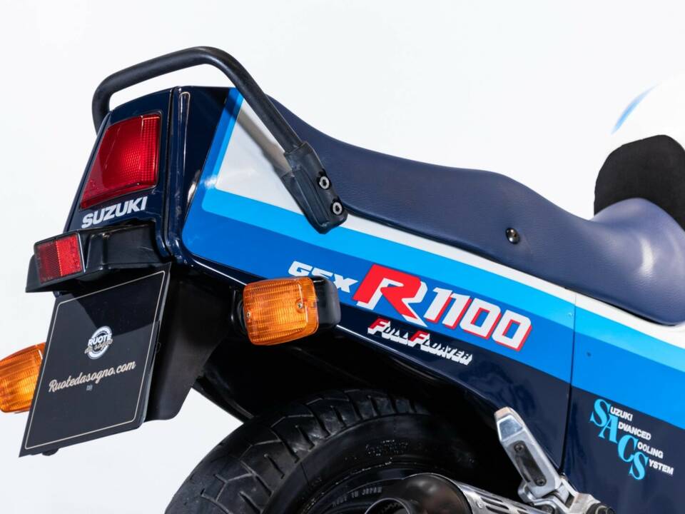 Bild 31/50 von Suzuki GSX-R 1100 (1986)