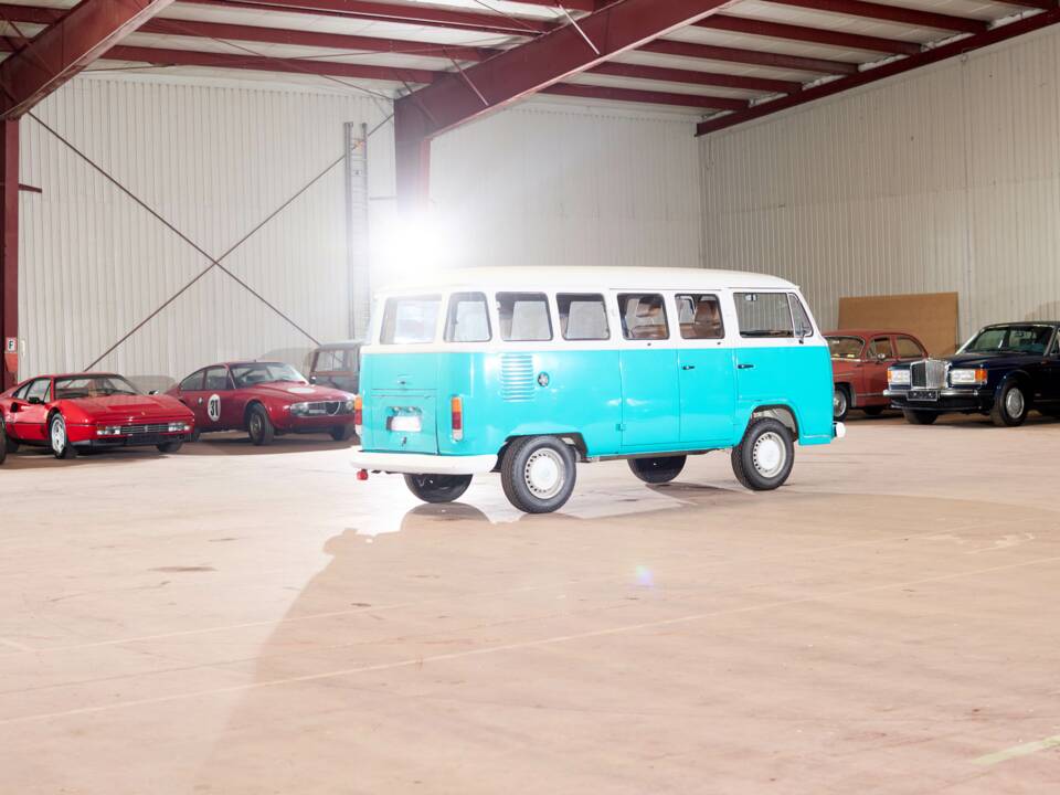 Image 19/39 of Volkswagen T2c Combi (1996)