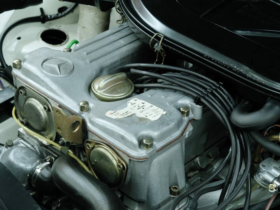 Bild 14/50 von Mercedes-Benz 280 S (1981)