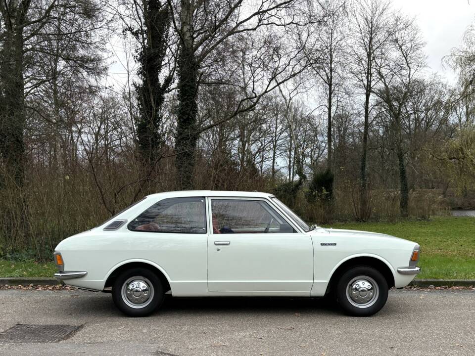 Immagine 4/21 di Toyota Corolla 1200 (1971)