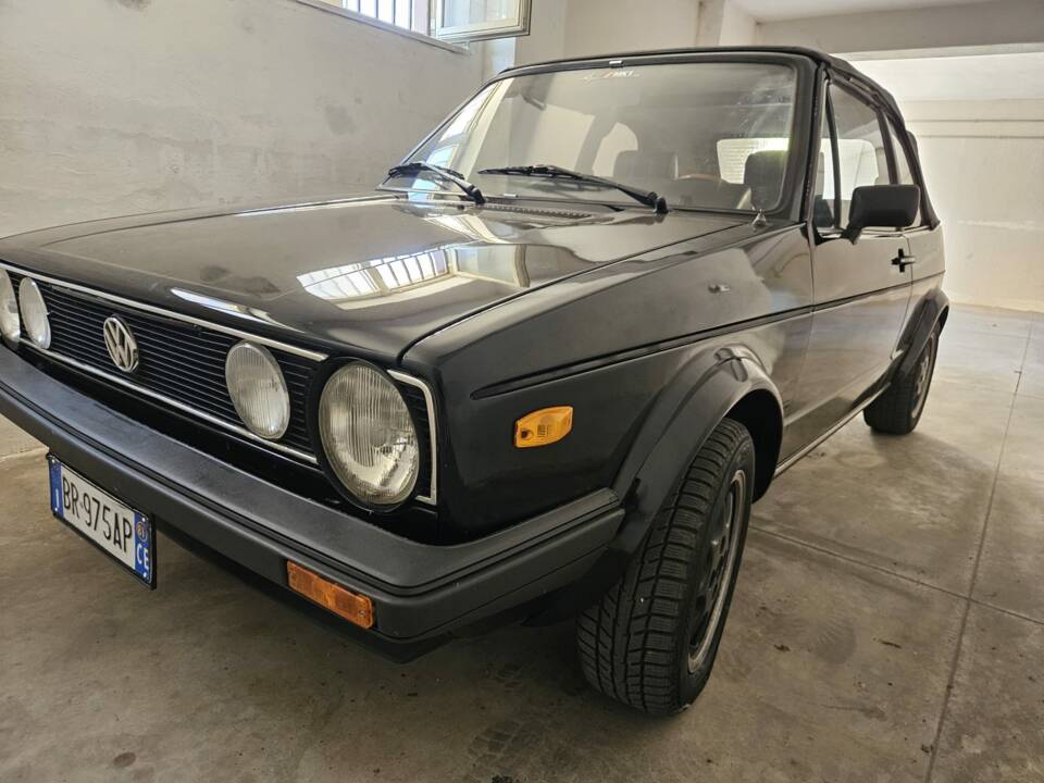 Image 32/128 of Volkswagen Golf Mk I Convertible 1.1 (1981)
