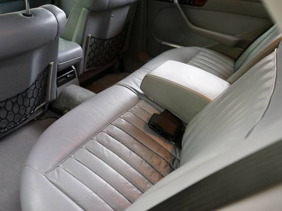 Immagine 29/42 di Mercedes-Benz 500 SEL (1982)