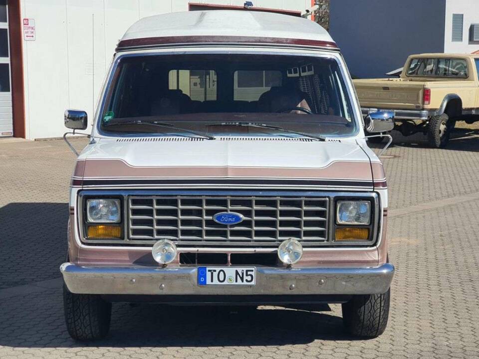 Image 2/20 of Ford Econoline E 150 (1991)