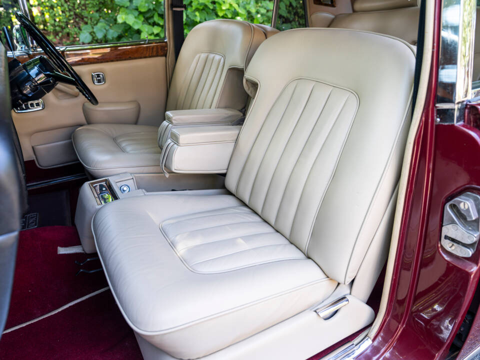 Bild 24/31 von Rolls-Royce Silver Shadow II (1978)