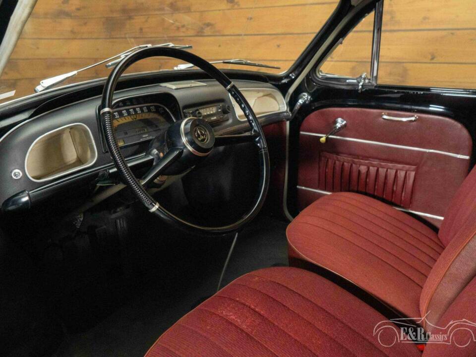 Imagen 13/19 de Renault Dauphine Export (1965)