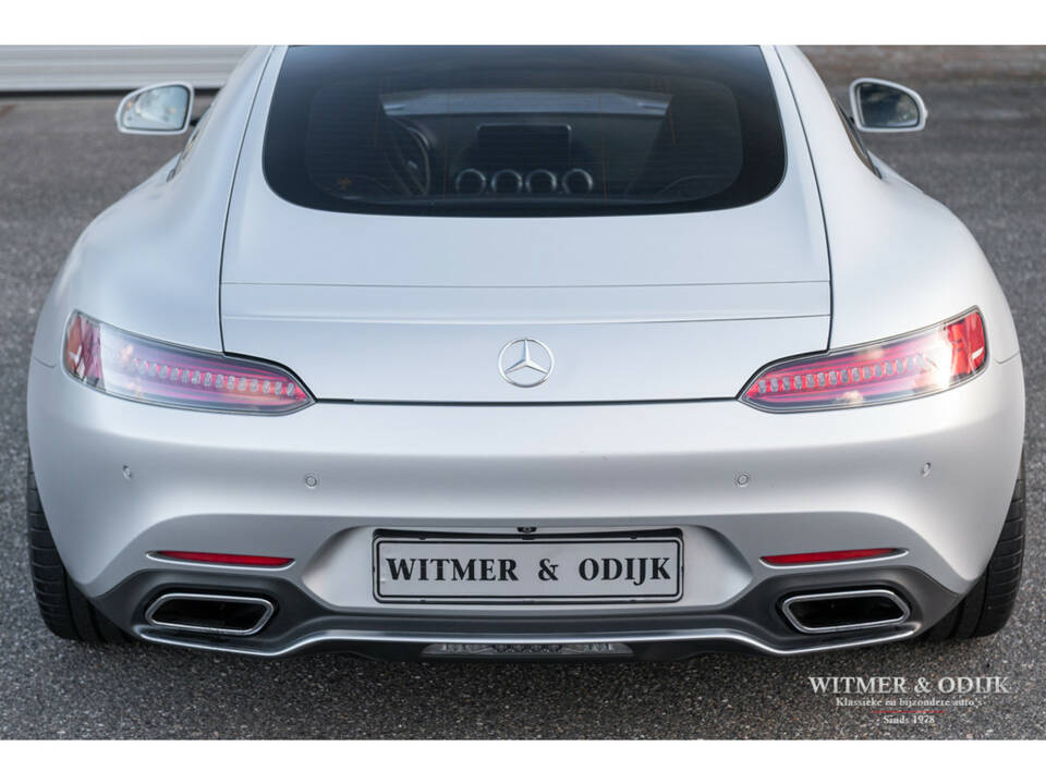 Image 18/43 of Mercedes-Benz C 63 S AMG (2015)