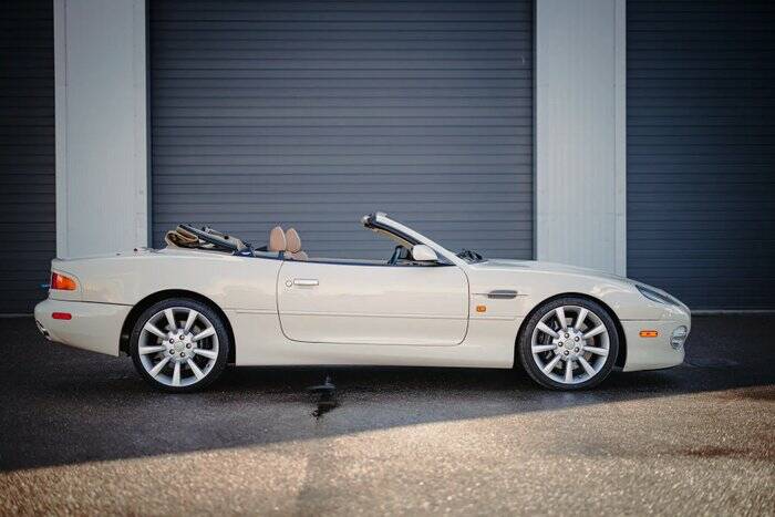 Afbeelding 6/7 van Aston Martin DB 7 Vantage Volante (2003)