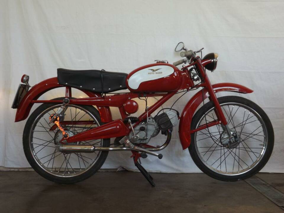 Image 44/44 of Moto Guzzi Cardellino 75 (1957)