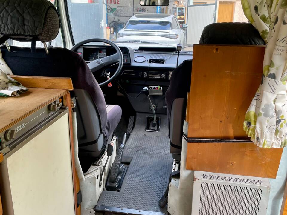 Bild 11/17 von Volkswagen T3 Camper 1.6 D (1983)