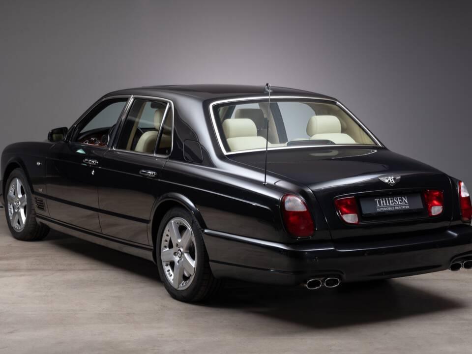 Image 7/46 of Bentley Arnage T (2004)